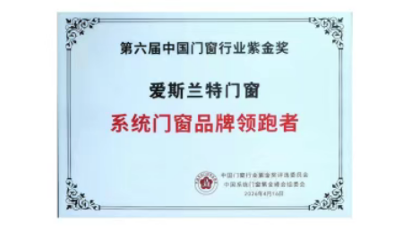 ˫�����ᣬ����ǰ�У���˹�����Ŵ�ն��������ҵ�ذ�������